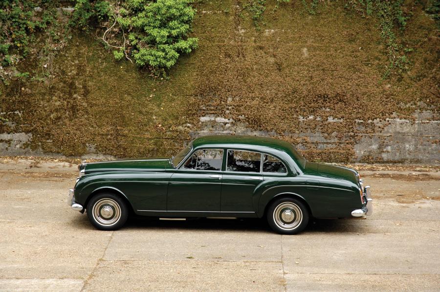  Bentley S2 Continental Flying Spur by Mulliner 1959 года  (UK) (фото 7 из 16)